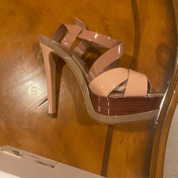 Excellent condition warn just to try. - Picture 5 of 8